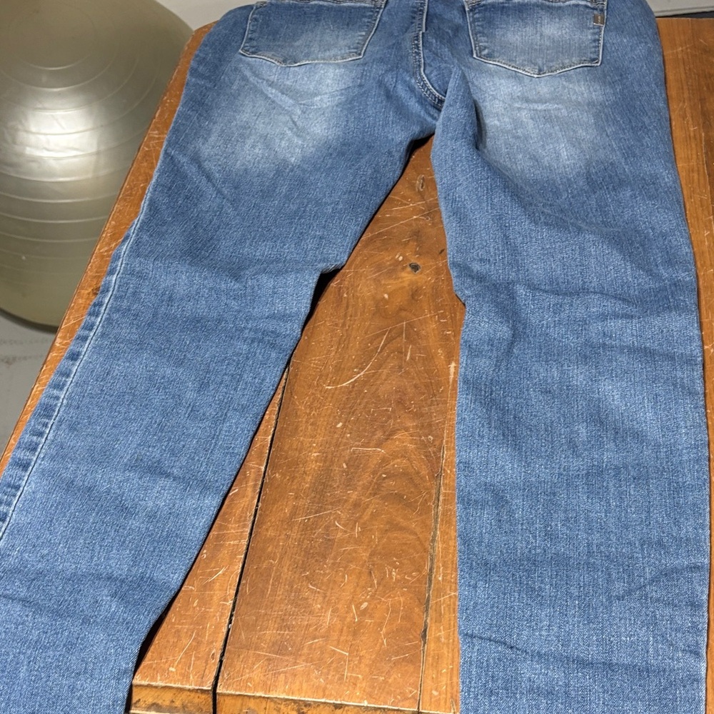 1822 Denim Women's Skinny Jeans in Light Blue - Picture 8 of 10
